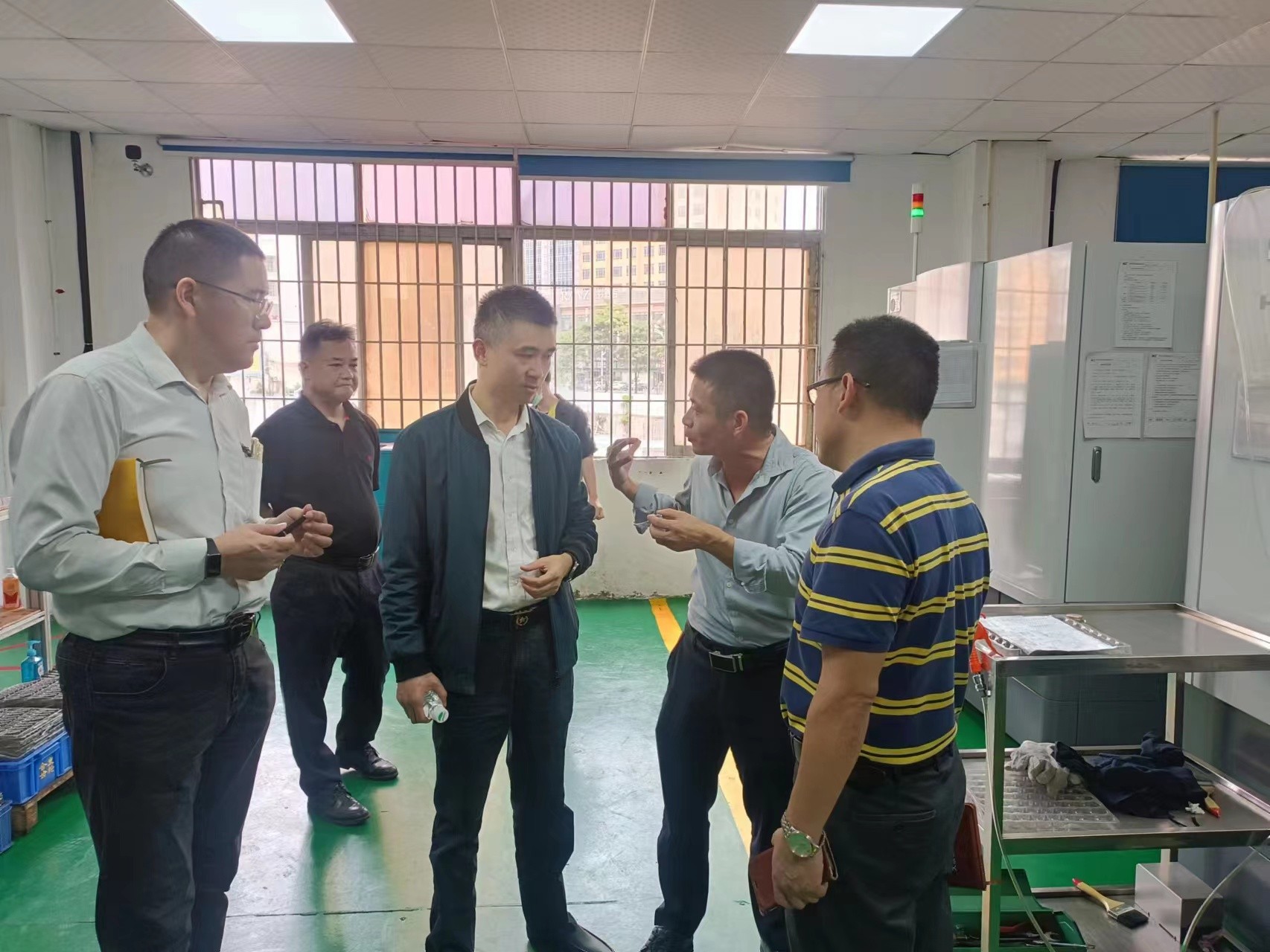 熱烈歡迎區(qū)政府領(lǐng)導(dǎo)帶隊走訪企業(yè)，鼓勵數(shù)字化轉(zhuǎn)型！